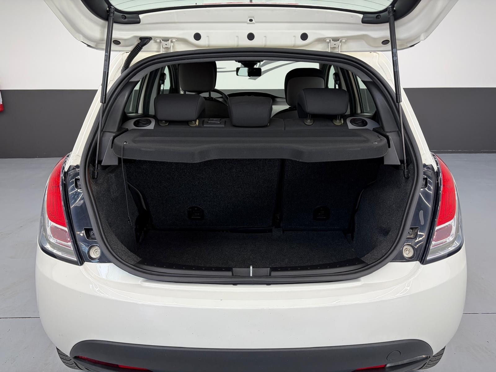 Lancia Ypsilon Ypsilon 1.2 69 CV 5 porte… usata a Cuneo - immagine 8