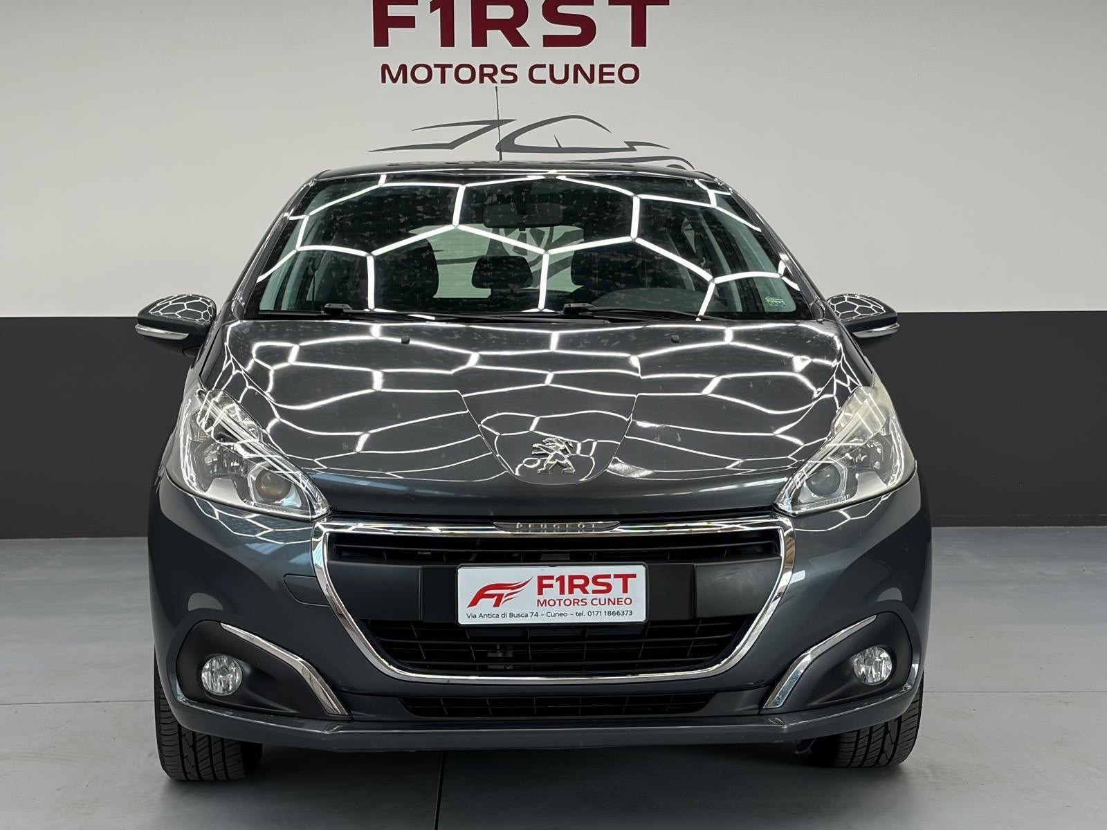 Peugeot 208 PureTech 82 5 porte Allure usata a Cuneo - immagine 3