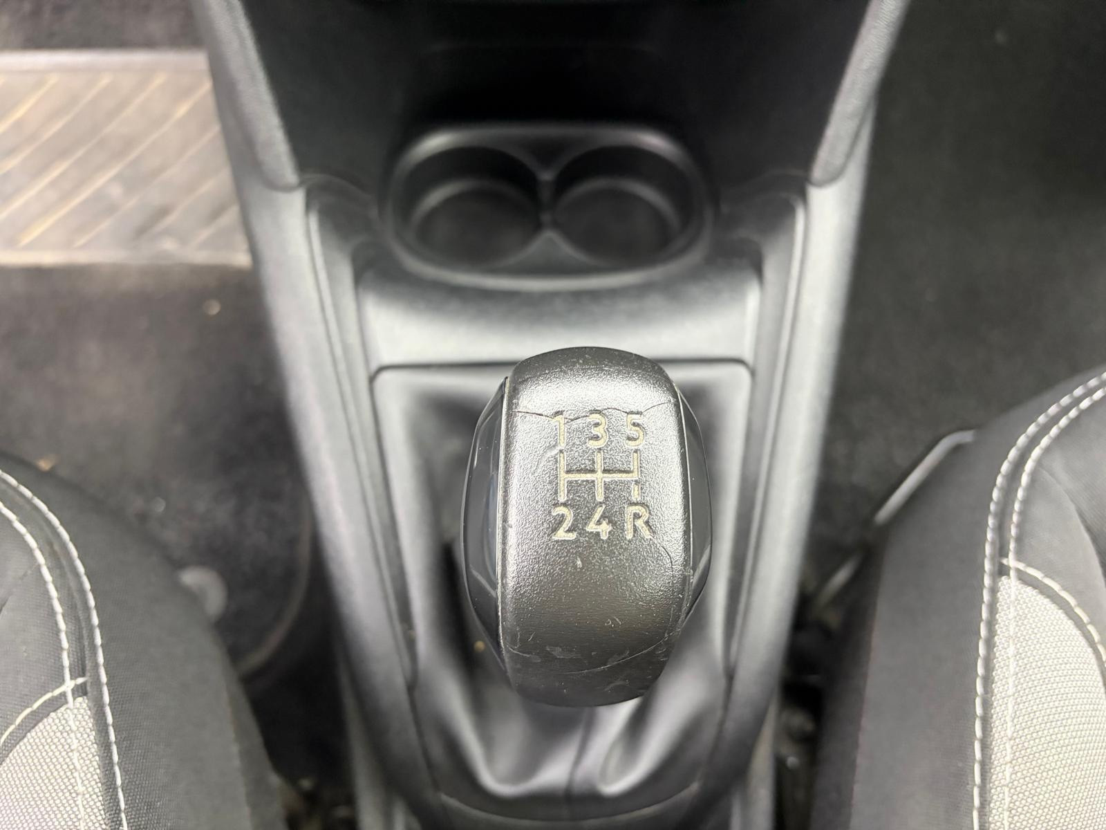 Peugeot 208 PureTech 82 5 porte Allure usata a Cuneo - immagine 20