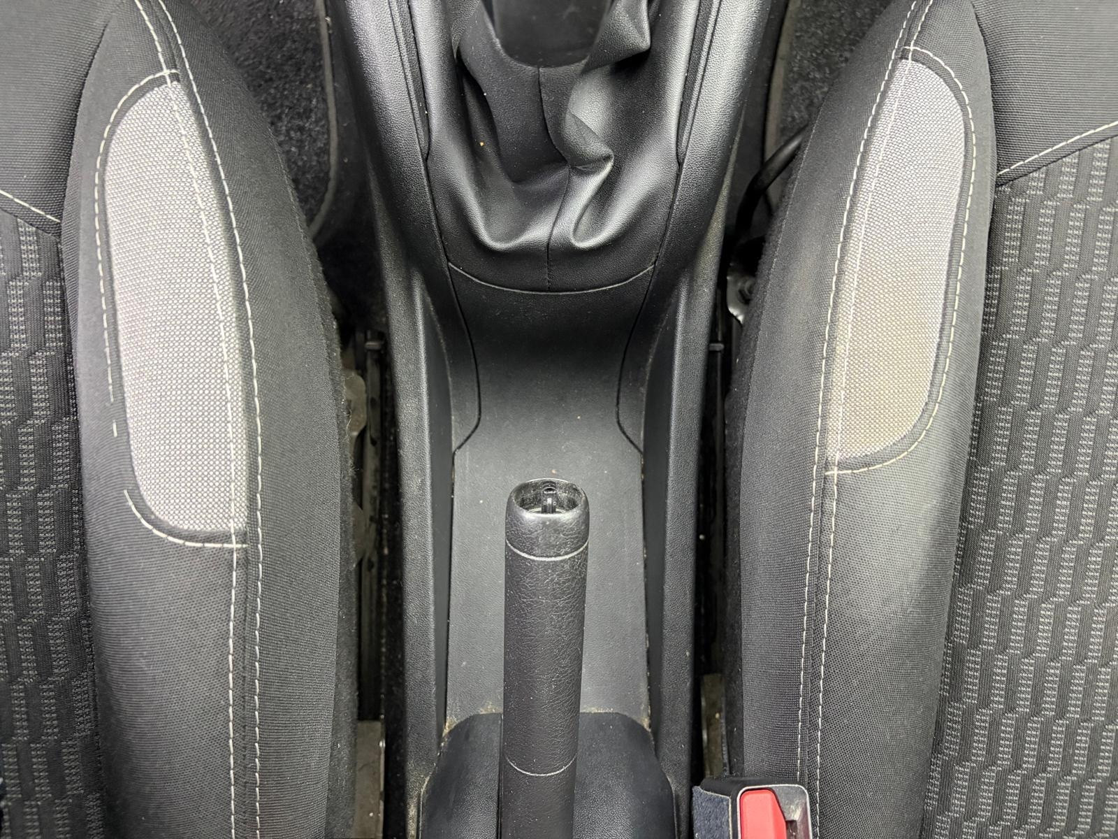 Peugeot 208 PureTech 82 5 porte Allure usata a Cuneo - immagine 21