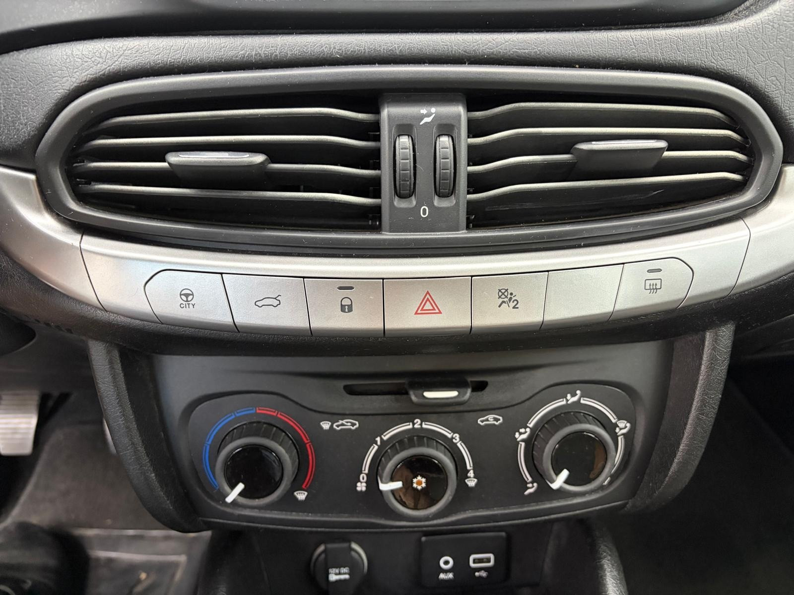 Fiat Tipo Tipo 1.3 Mjt 4 porte Lounge usata a Cuneo - immagine 16