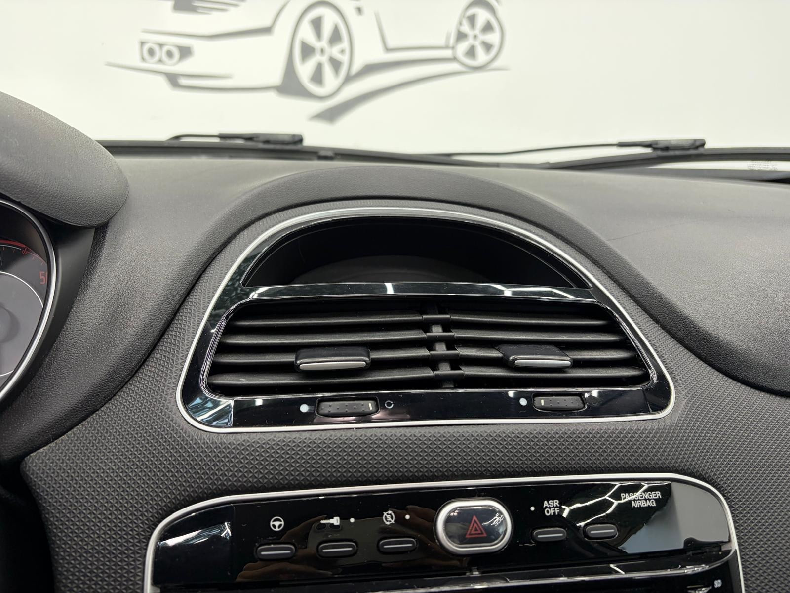 Fiat Punto PUNTO 1.3 MJT II SES 95 CV 5P… usata a Cuneo - immagine 15