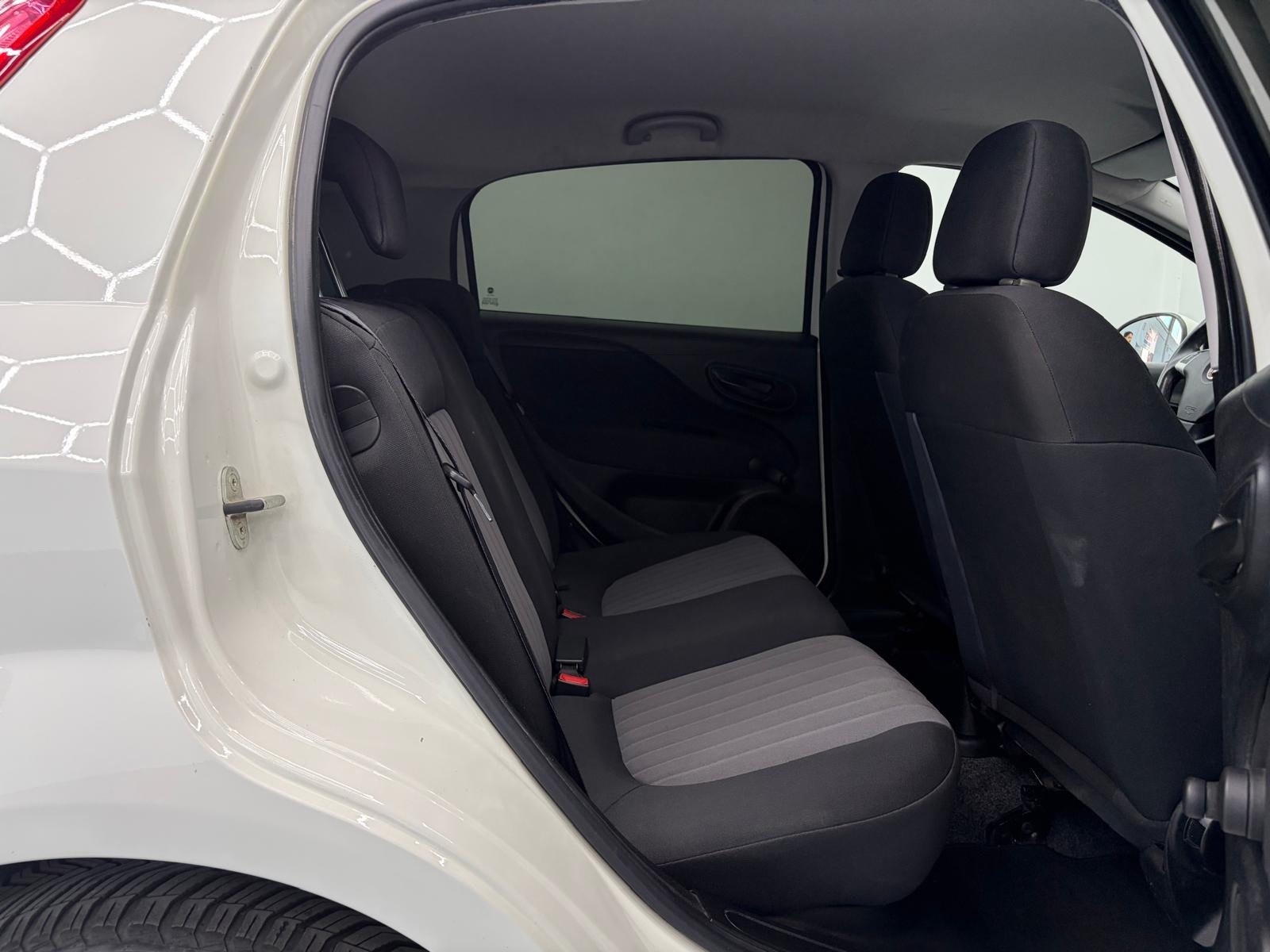Fiat Punto PUNTO 1.3 MJT II SES 95 CV 5P… usata a Cuneo - immagine 22
