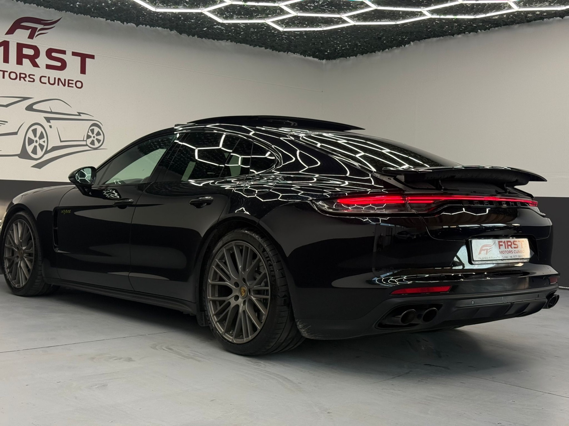 Porsche Panamera Panamera 2.9 4 E-Hybrid… usata a Cuneo - immagine 12