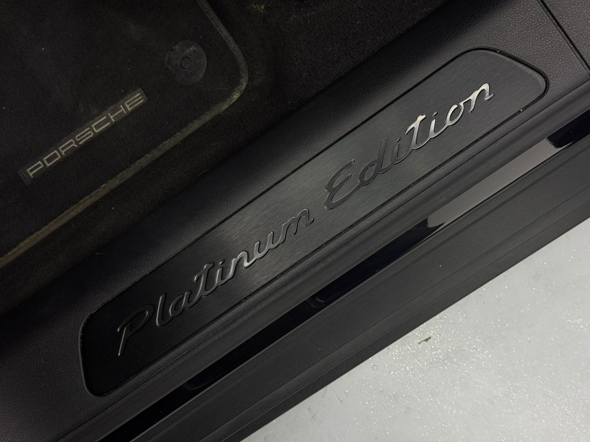 Porsche Panamera Panamera 2.9 4 E-Hybrid… usata a Cuneo - immagine 16