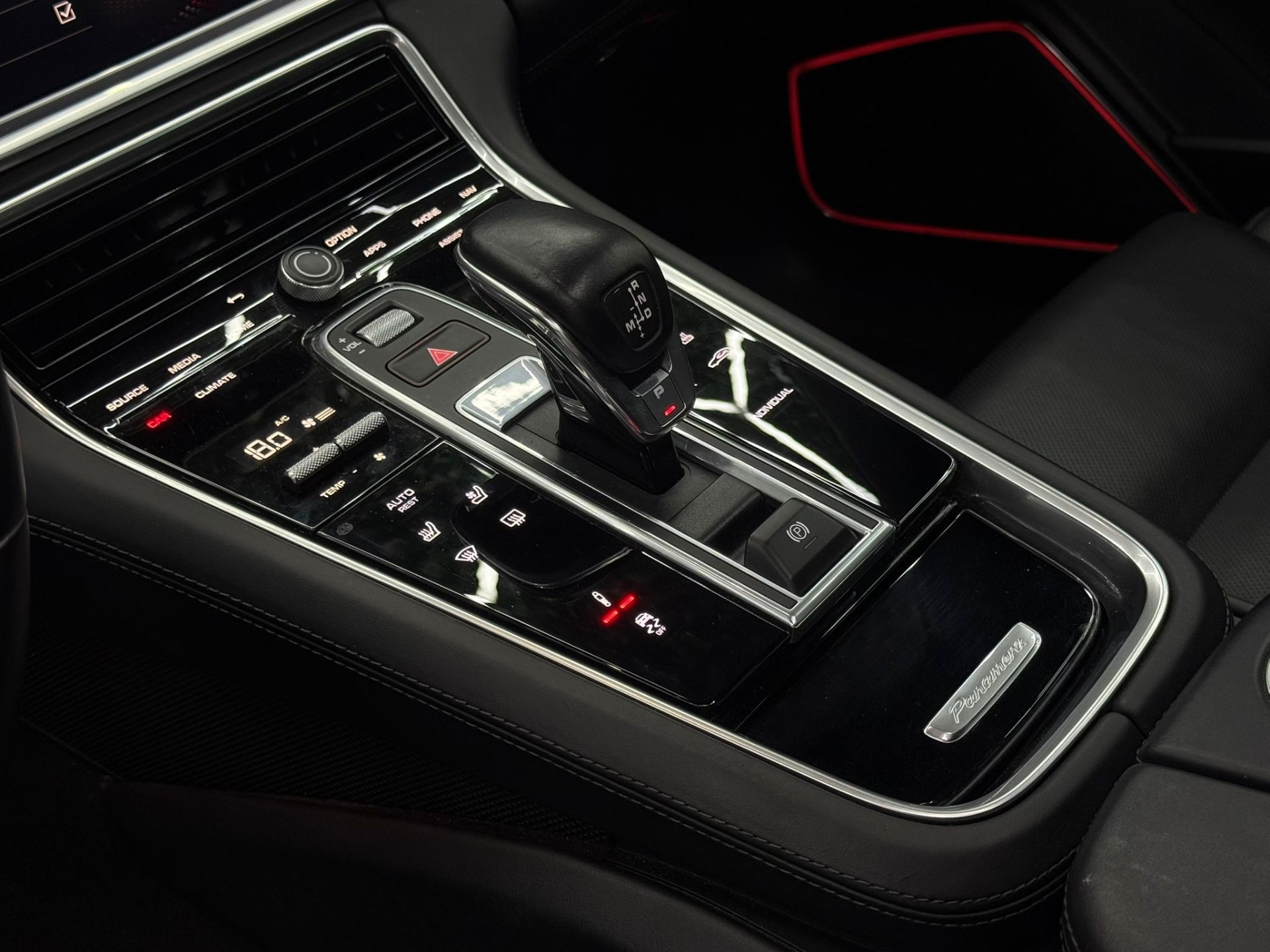 Porsche Panamera Panamera 2.9 4 E-Hybrid… usata a Cuneo - immagine 27
