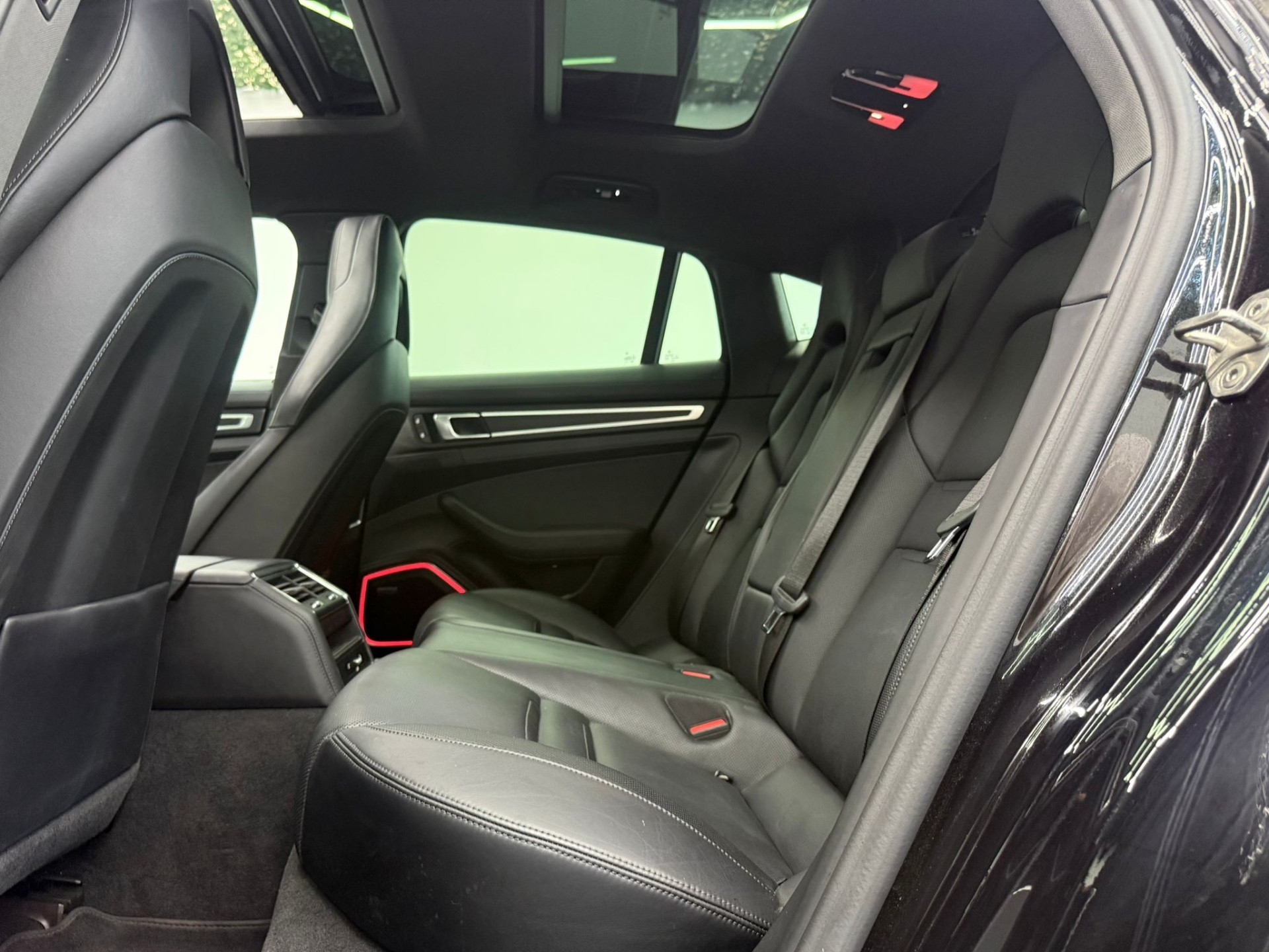 Porsche Panamera Panamera 2.9 4 E-Hybrid… usata a Cuneo - immagine 30