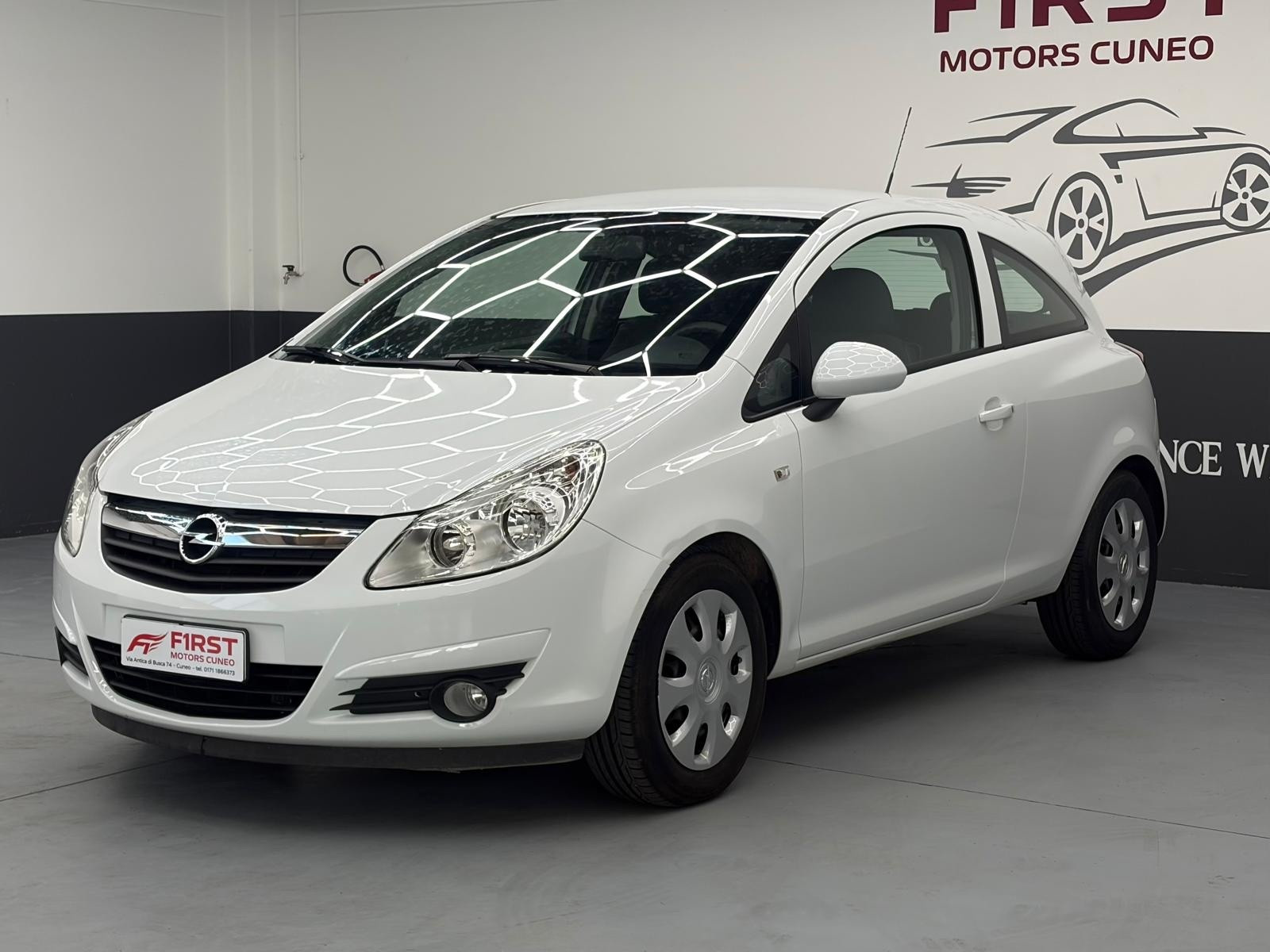 Opel Corsa Corsa 1.2 3 porte Sport usata a Cuneo - immagine 4