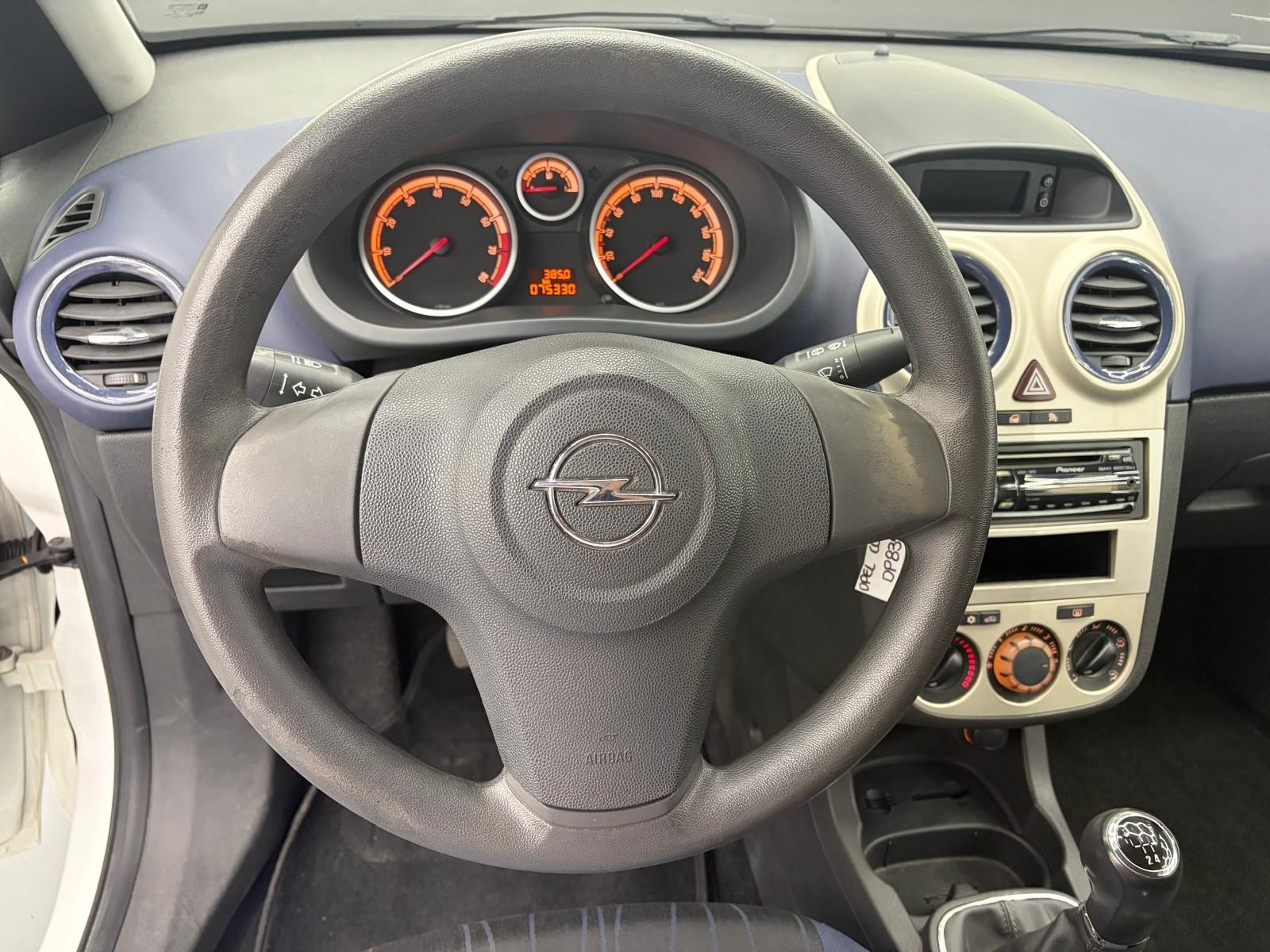 Opel Corsa Corsa 1.2 3 porte Sport usata a Cuneo - immagine 11