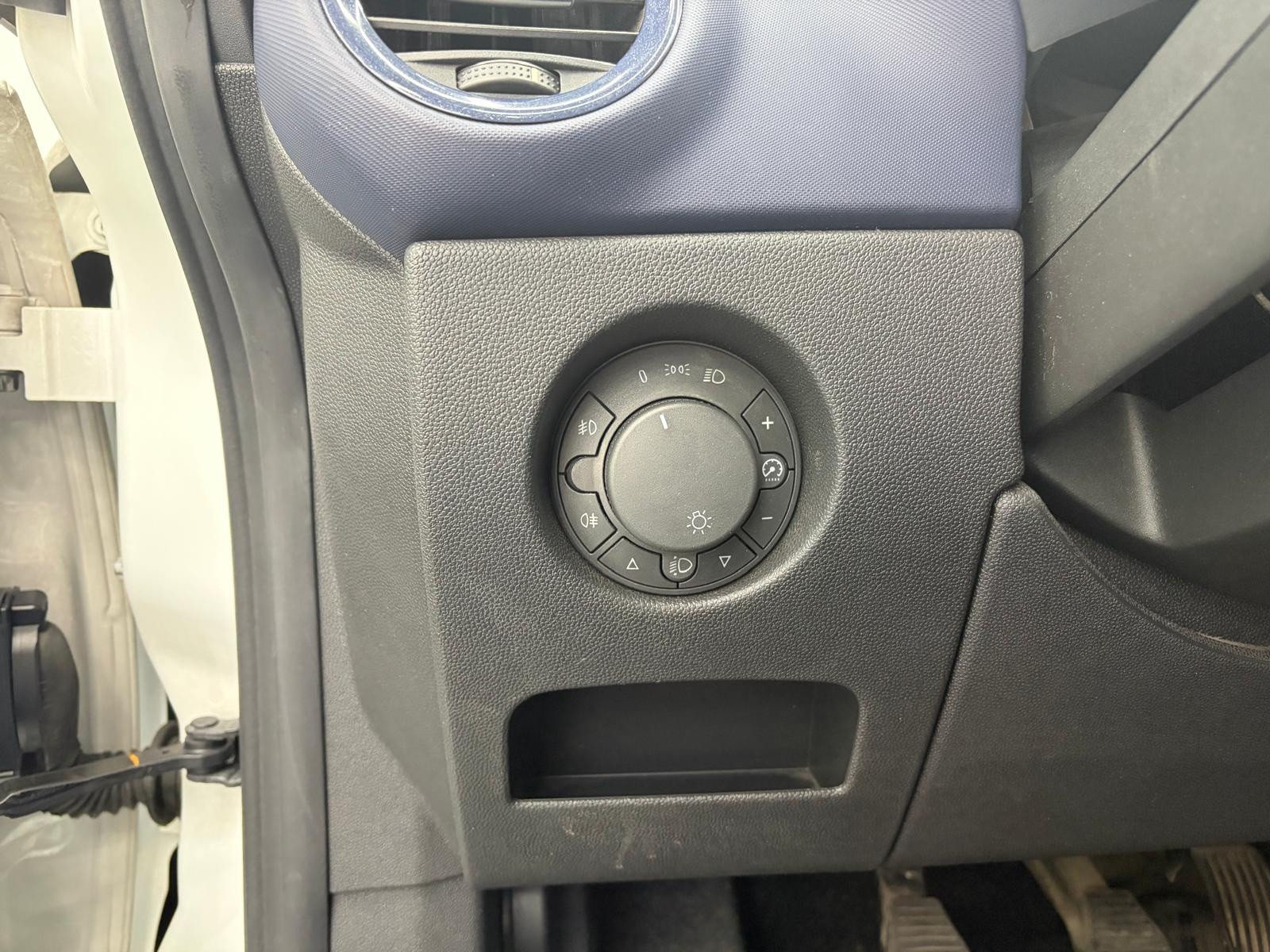 Opel Corsa Corsa 1.2 3 porte Sport usata a Cuneo - immagine 12