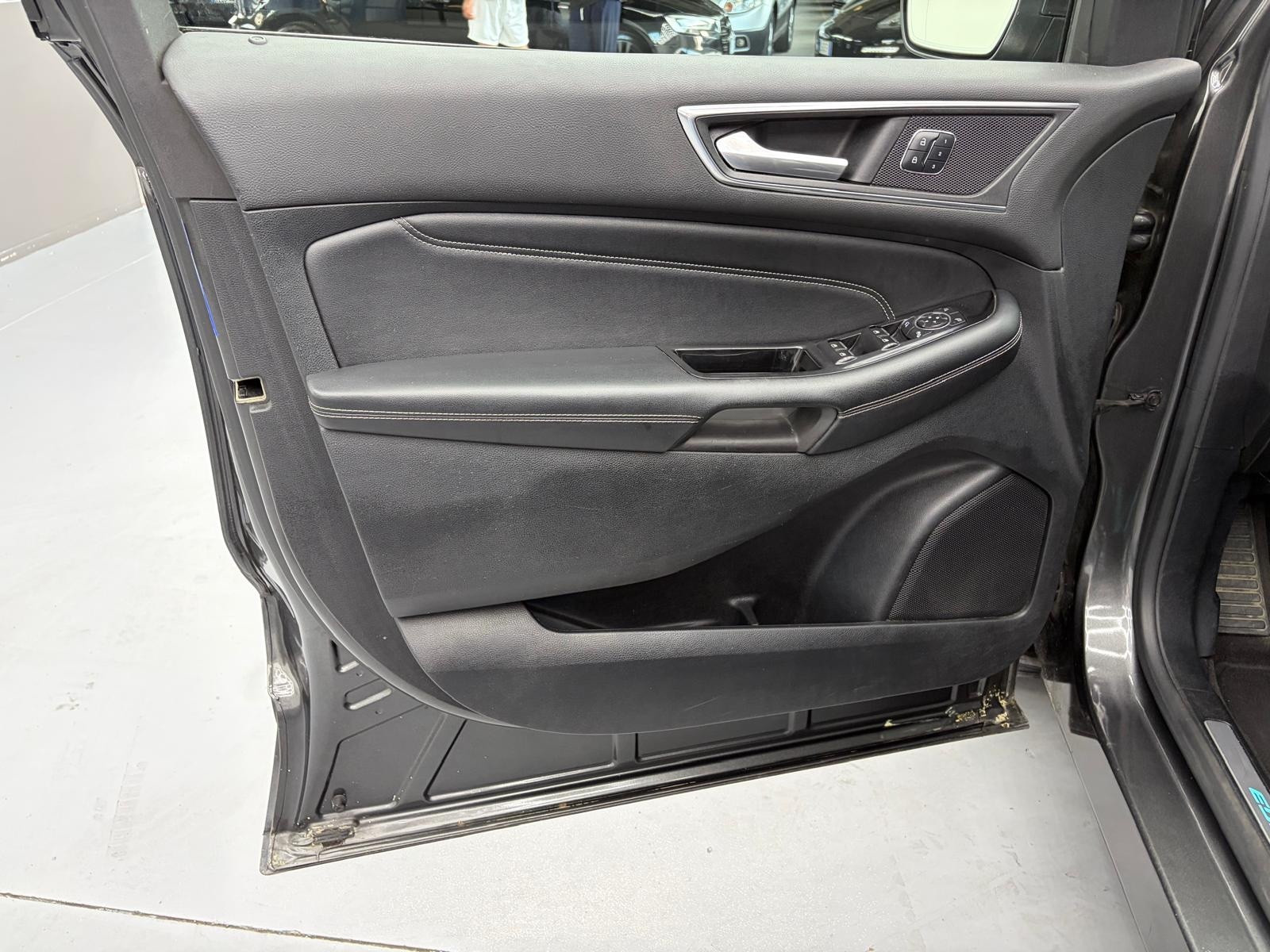 Ford Edge 2.0 TDCI 210 CV AWD Start&Stop… usata a Cuneo - immagine 10