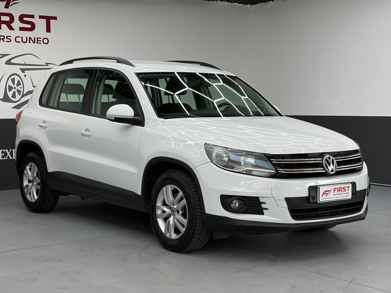 Volkswagen Tiguan Tiguan 2.0 TDI 110CV Bu… usata a Cuneo - immagine 2