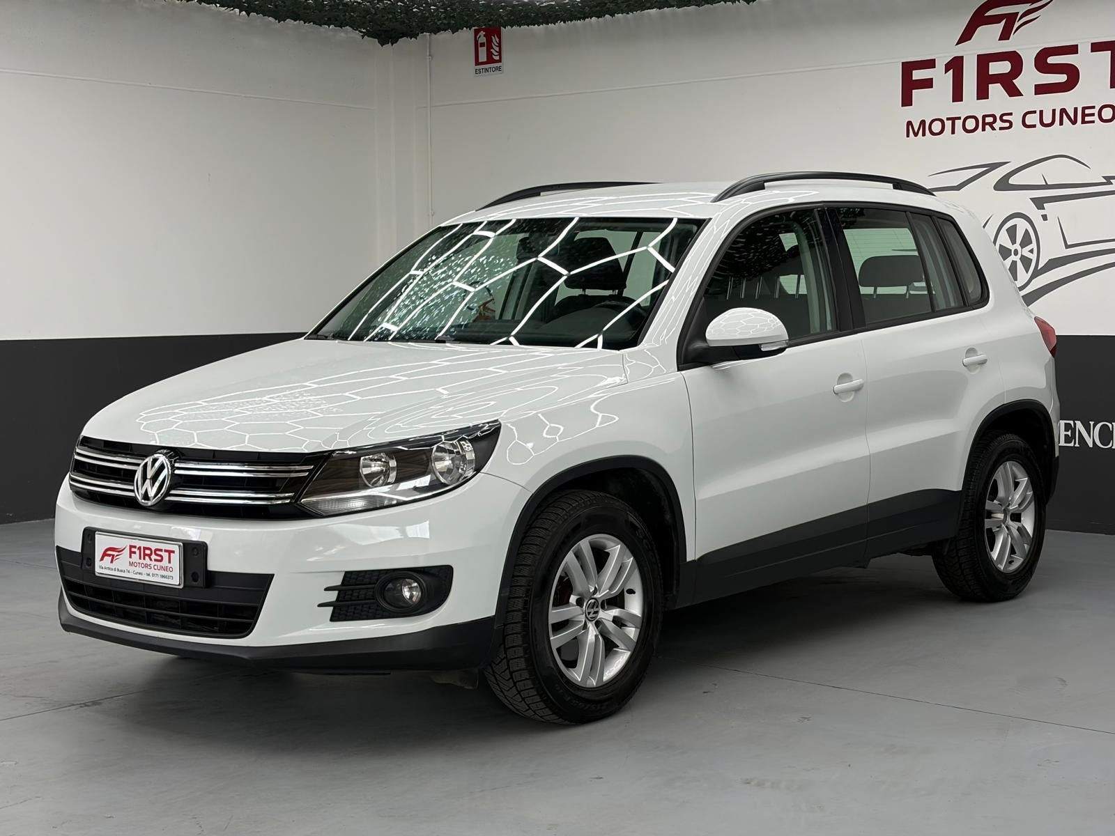 Volkswagen Tiguan Tiguan 2.0 TDI 110CV Bu… usata a Cuneo - immagine 4