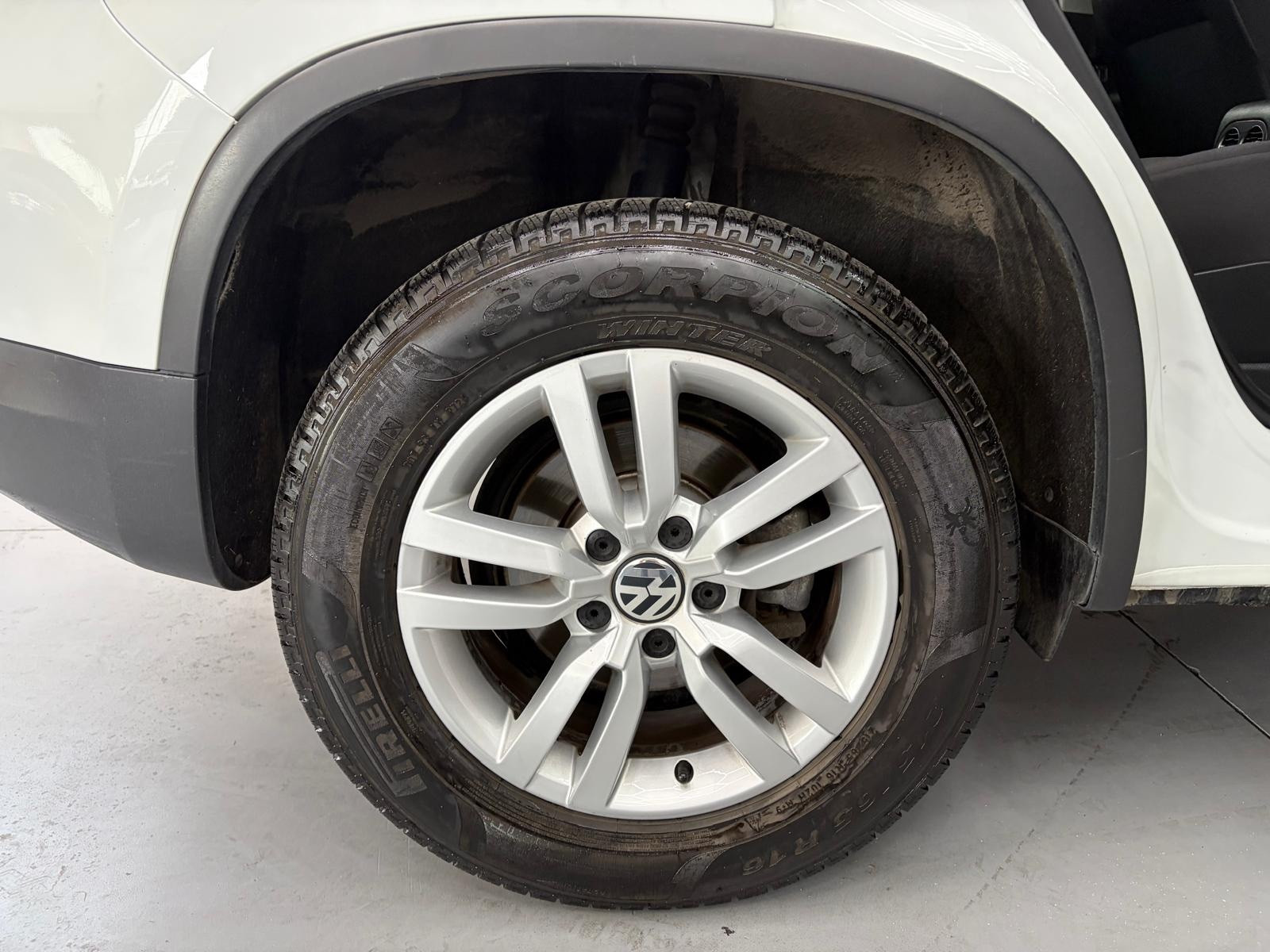 Volkswagen Tiguan Tiguan 2.0 TDI 110CV Bu… usata a Cuneo - immagine 5