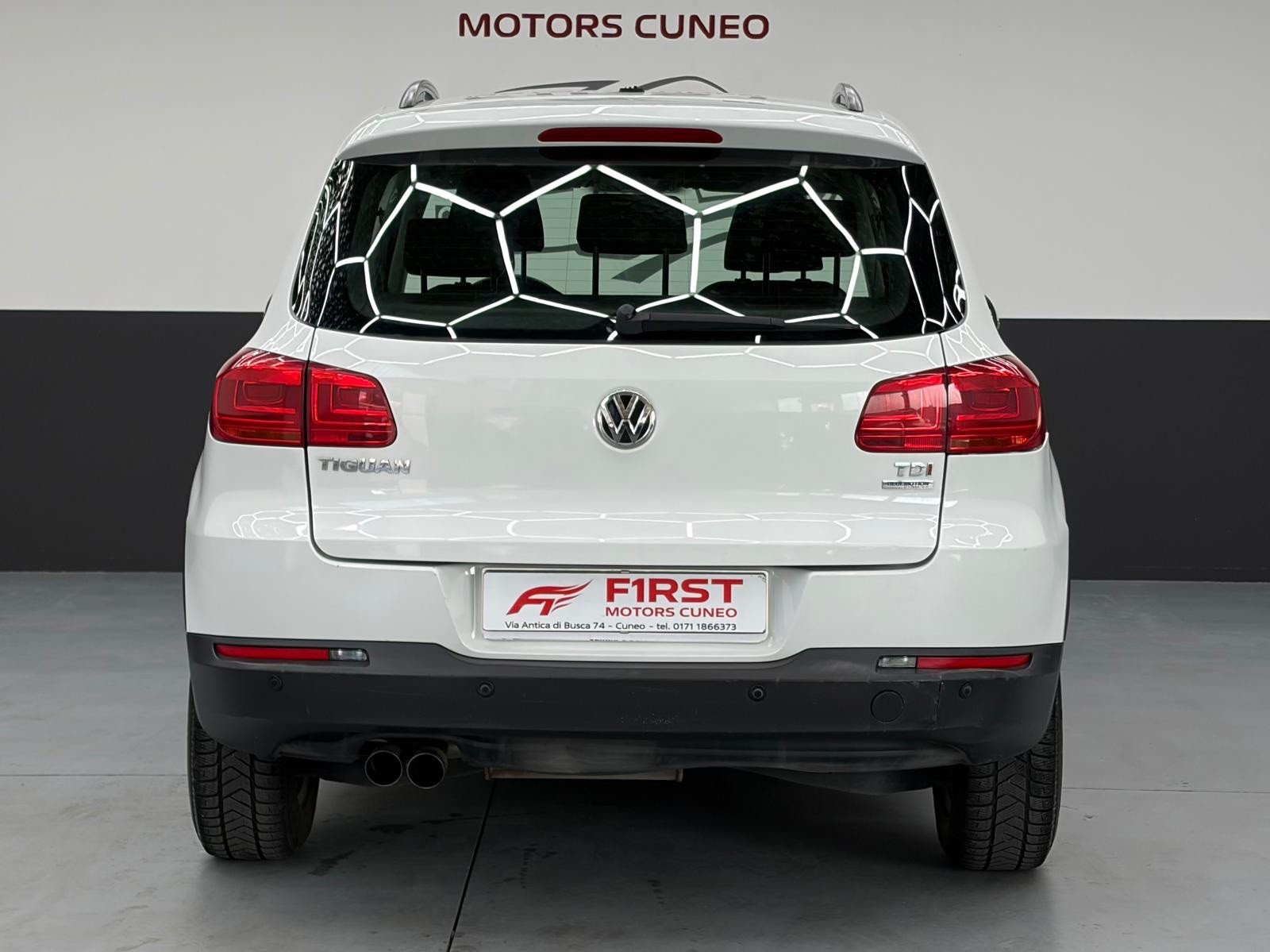 Volkswagen Tiguan Tiguan 2.0 TDI 110CV Bu… usata a Cuneo - immagine 7