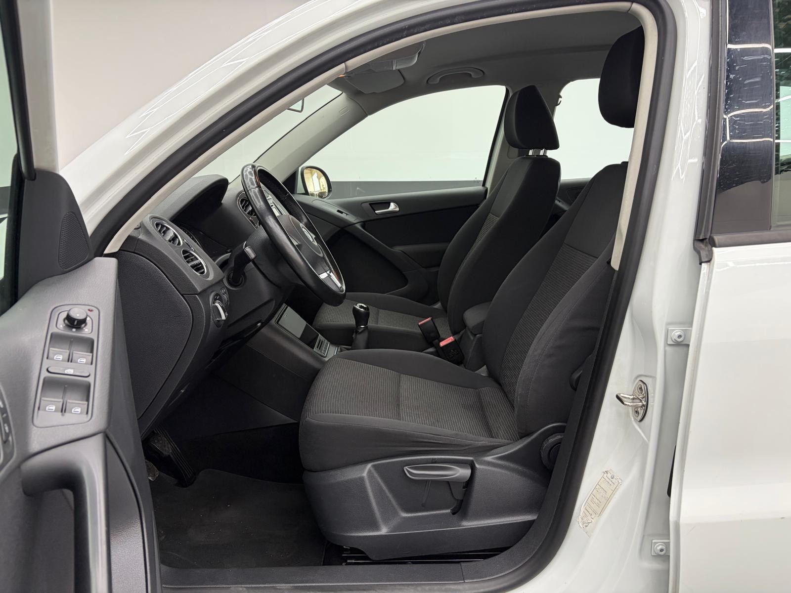 Volkswagen Tiguan Tiguan 2.0 TDI 110CV Bu… usata a Cuneo - immagine 13