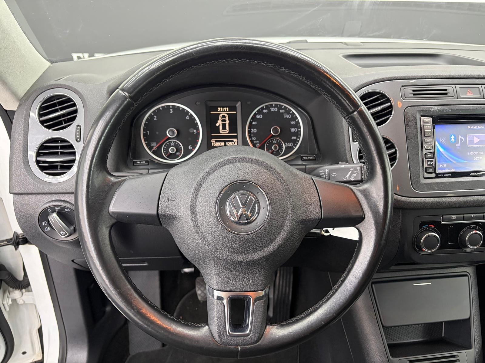 Volkswagen Tiguan Tiguan 2.0 TDI 110CV Bu… usata a Cuneo - immagine 14