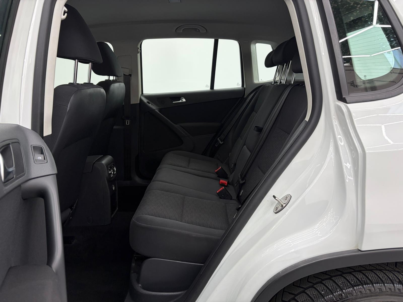 Volkswagen Tiguan Tiguan 2.0 TDI 110CV Bu… usata a Cuneo - immagine 24