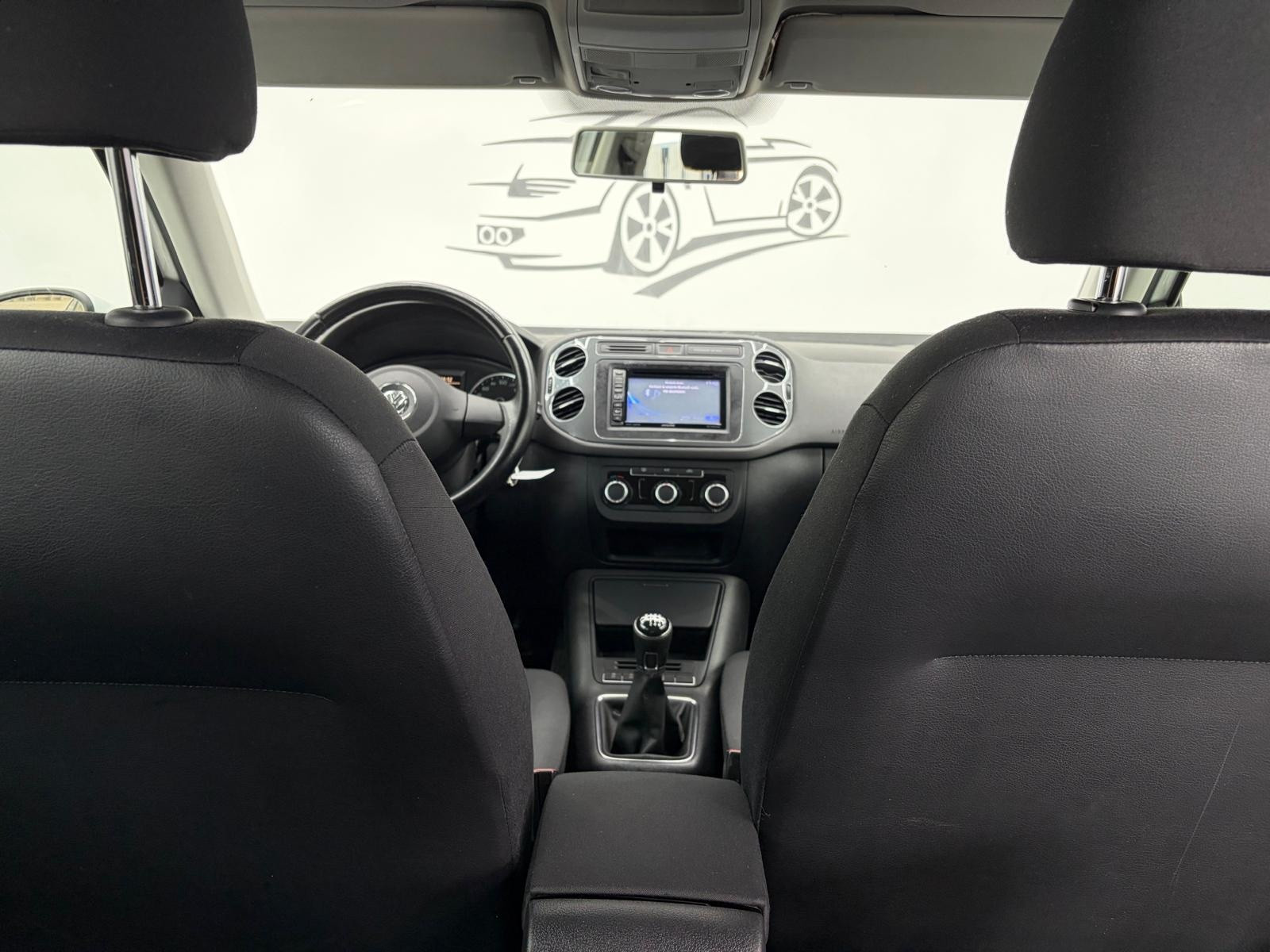 Volkswagen Tiguan Tiguan 2.0 TDI 110CV Bu… usata a Cuneo - immagine 27
