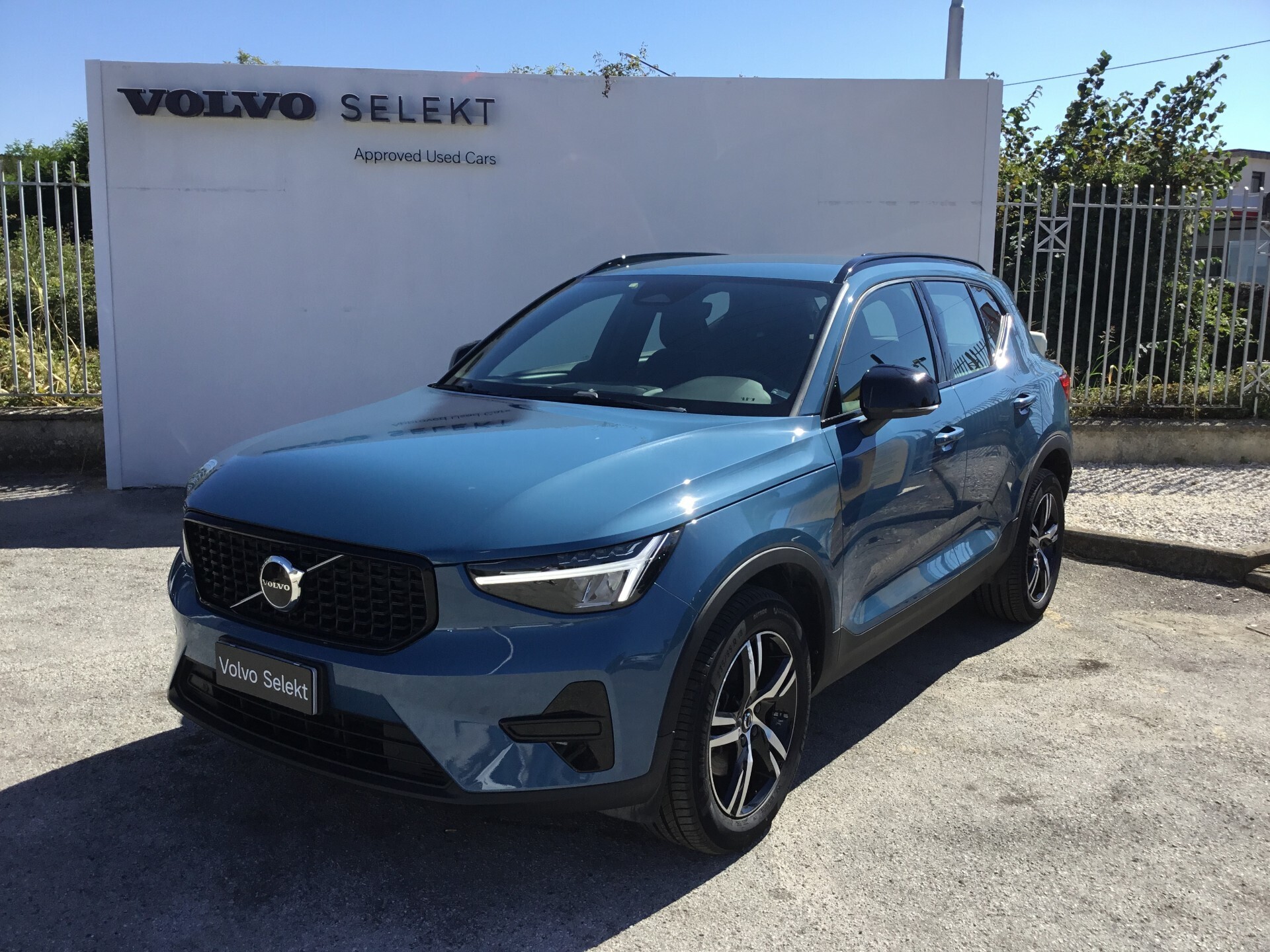 Volvo XC40 B3 automatico Plus Dark