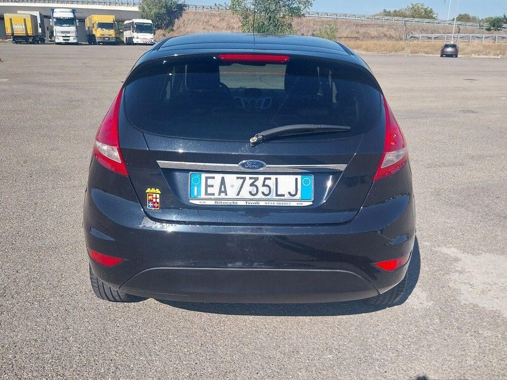 Ford Fiesta 1.4 5 porte Bz.- GPL Titanium del 2011 a Parma (PR) — foto 5 di 11