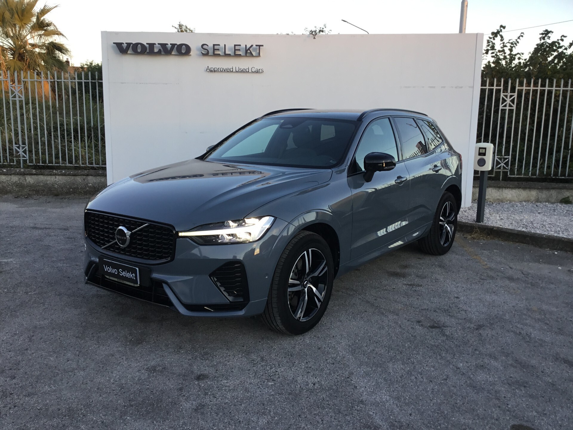 Volvo XC60 B5 (d) AWD AUT. R-DESIGN