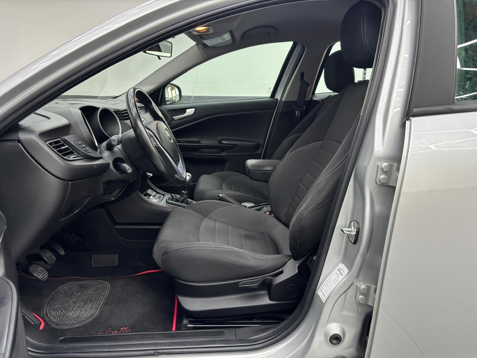 Alfa Romeo Giulietta Giulietta 1.6 JTDm T… usata a Cuneo - immagine 12