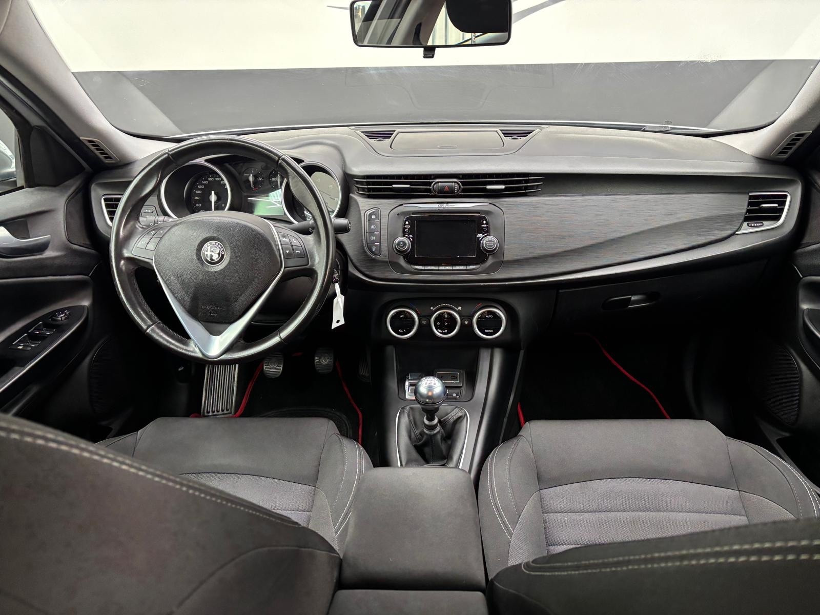 Alfa Romeo Giulietta Giulietta 1.6 JTDm T… usata a Cuneo - immagine 25