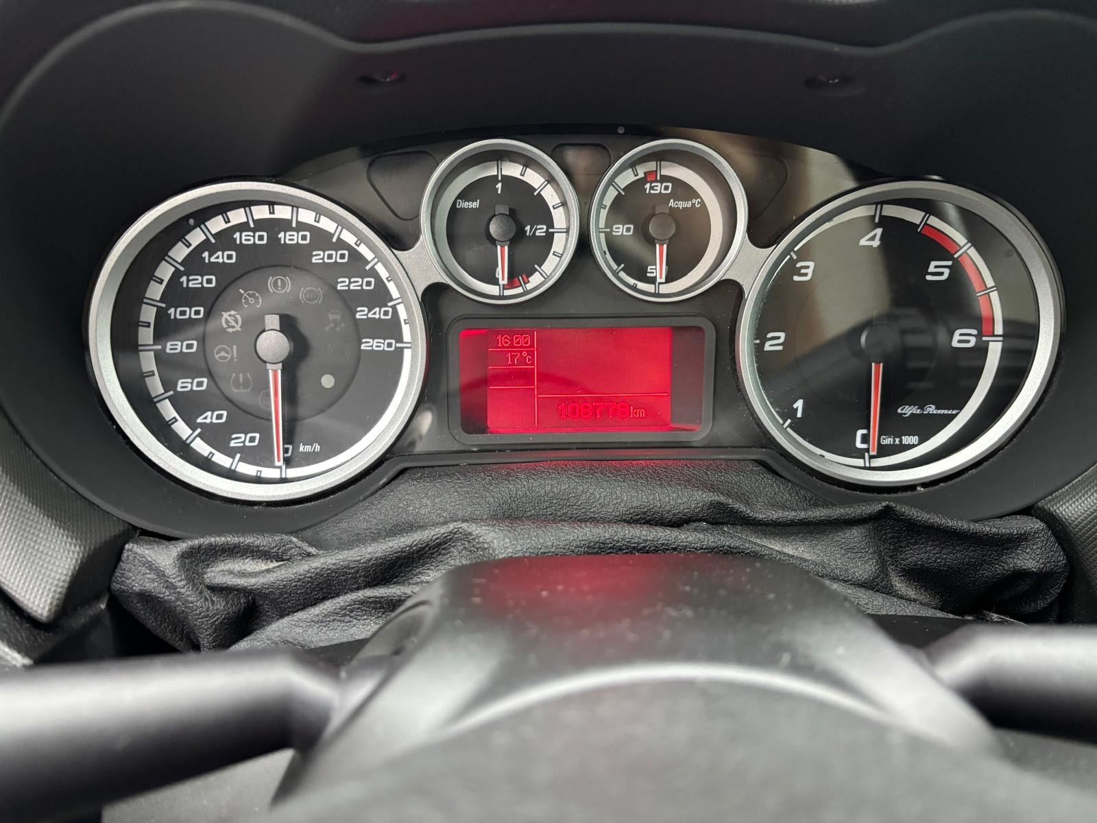Alfa Romeo MiTo MiTo 1.3 JTDm 85 CV S&S D… usata a Cuneo - immagine 14