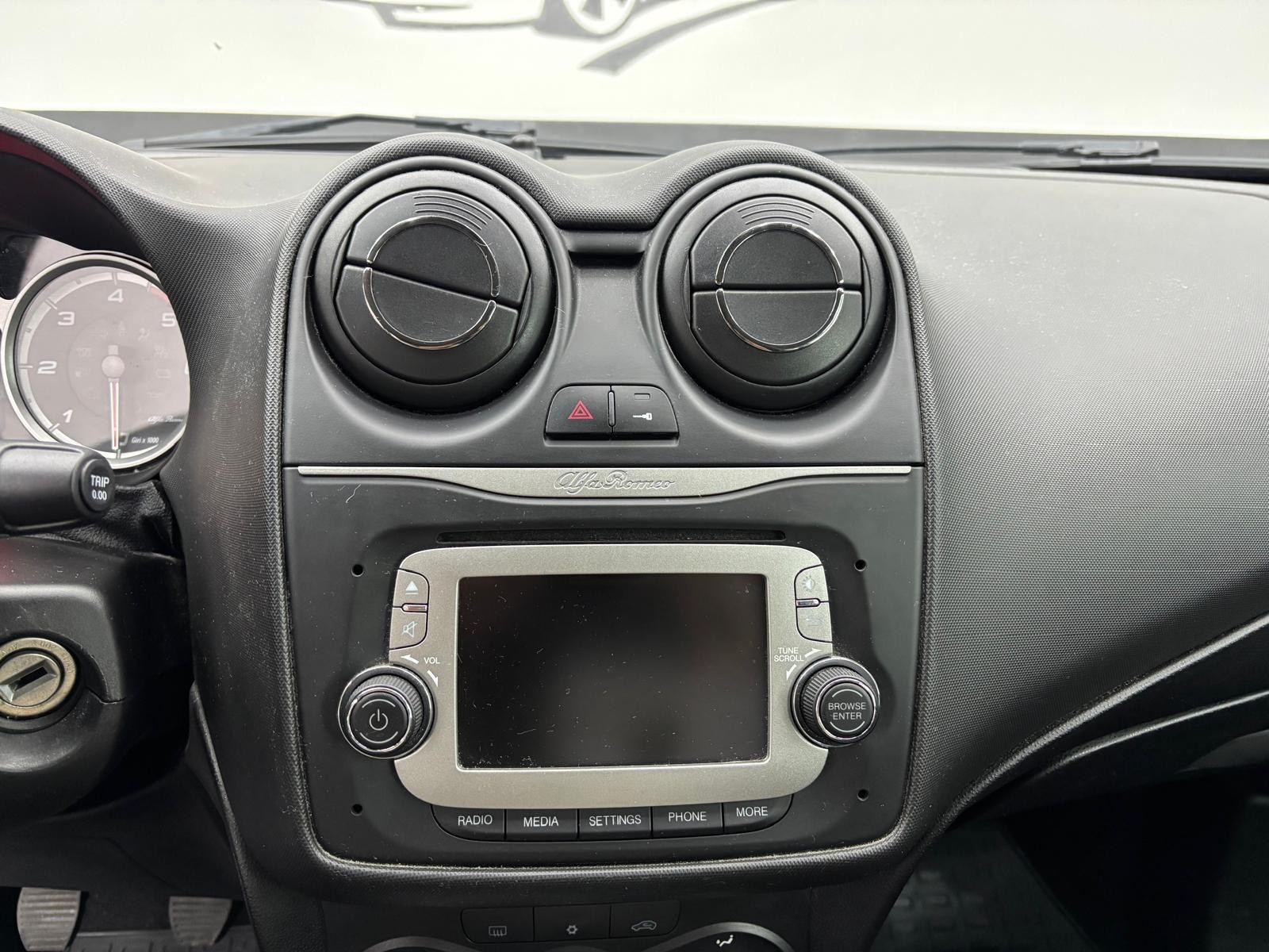 Alfa Romeo MiTo MiTo 1.3 JTDm 85 CV S&S D… usata a Cuneo - immagine 15