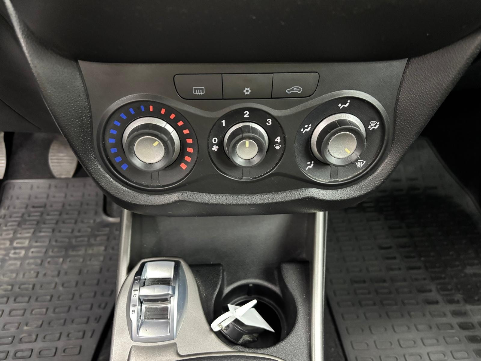 Alfa Romeo MiTo MiTo 1.3 JTDm 85 CV S&S D… usata a Cuneo - immagine 16