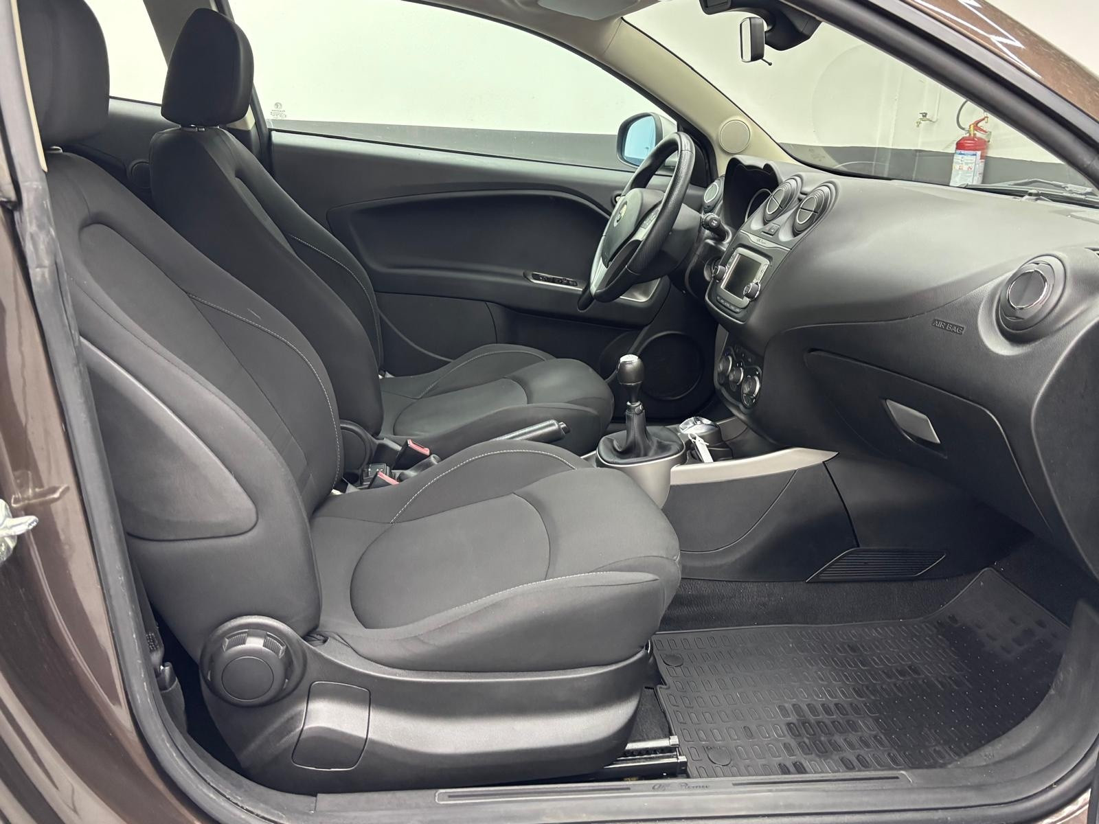 Alfa Romeo MiTo MiTo 1.3 JTDm 85 CV S&S D… usata a Cuneo - immagine 22