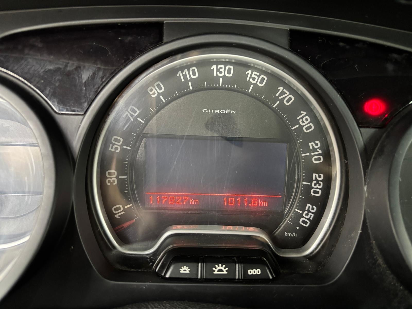 Citroen C5 C5 2.0 HDi 140 Executive usata a Cuneo - immagine 14