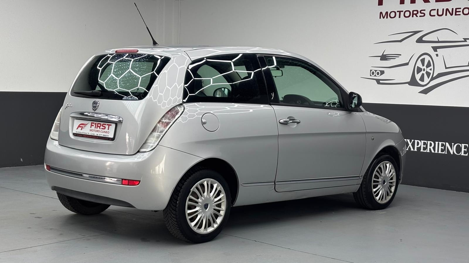 Lancia Ypsilon Ypsilon 1.2 69 CV Platinum usata a Cuneo - immagine 5