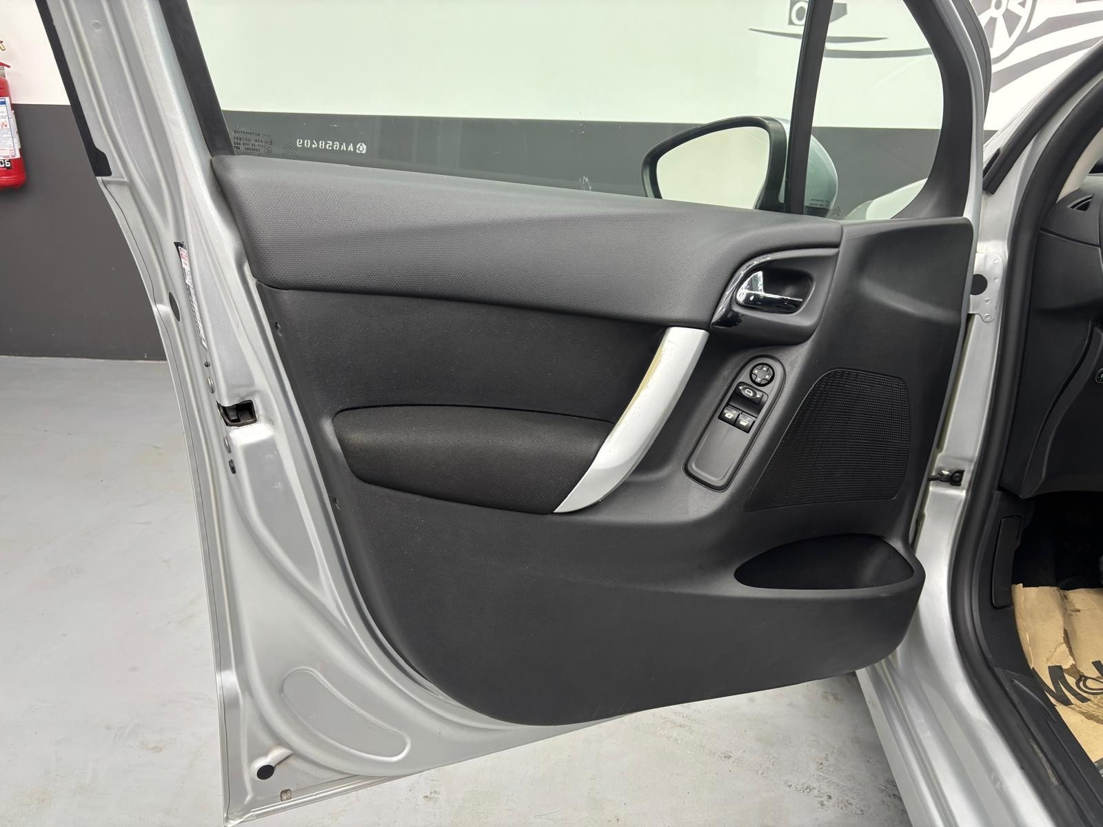 Citroen C3 C3 1.1 Eco Energy G Exclusive usata a Cuneo - immagine 9