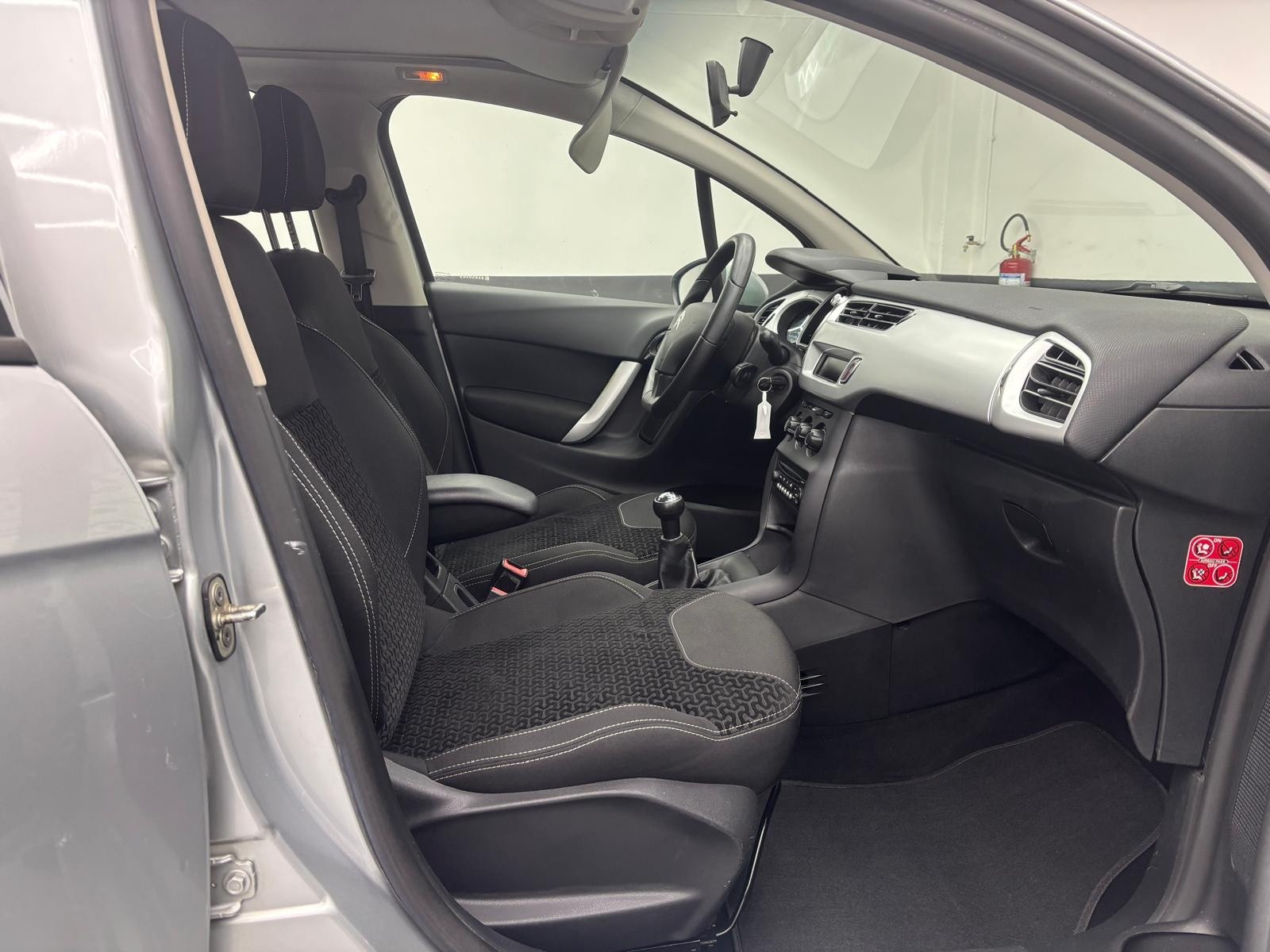 Citroen C3 C3 1.1 Eco Energy G Exclusive usata a Cuneo - immagine 17